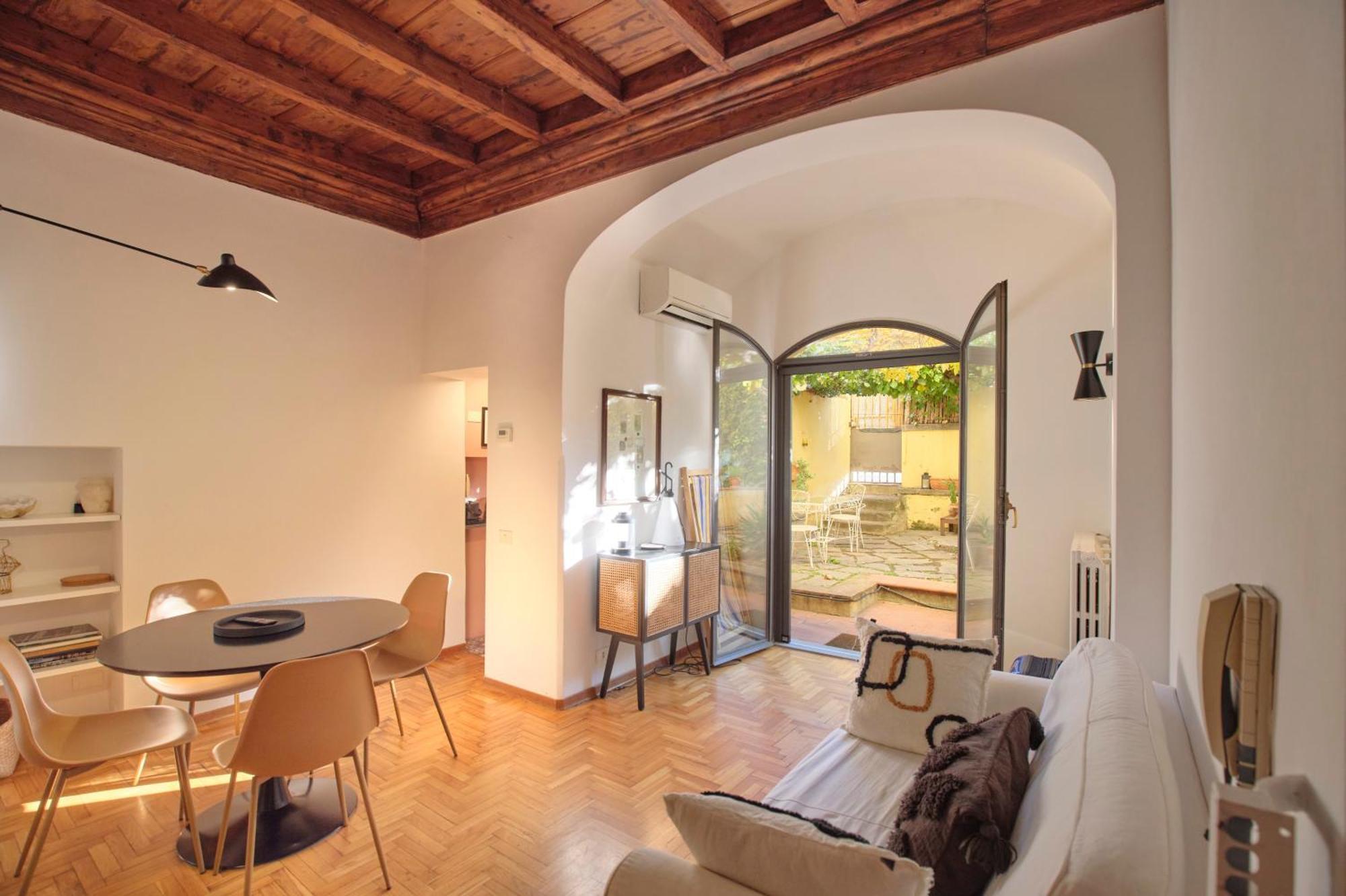 Appartamento Enchanting With Patio, Lungarno *